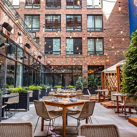 Arlo Soho-2